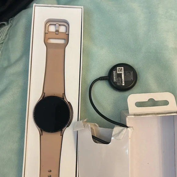 Samsung Galaxy Watch 4 - Picture 6 of 12